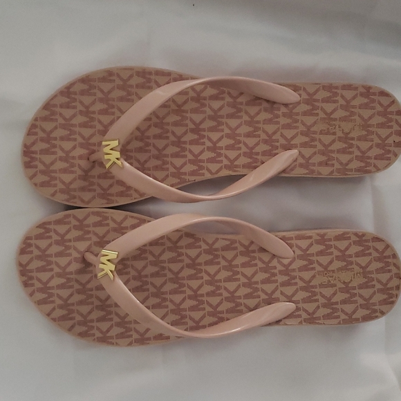 Michael Kors Shoes - Michael Kors Womens Bedford Platform FlipFlops